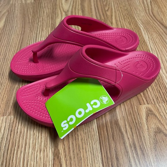 Women's Croc Sloan Platform Flip Flop Thong Sandal SZ 7 Raspberry - Picture 1 of 7